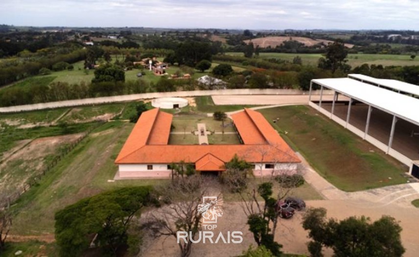 Haras perfeito à venda em condomínio. Porto Feliz-SP.