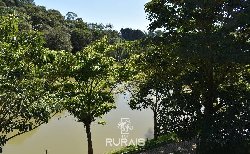 Sitio á venda em Piedade-SP.