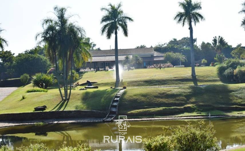 Ótimo sitio a venda em ITU-SP.  Colonial