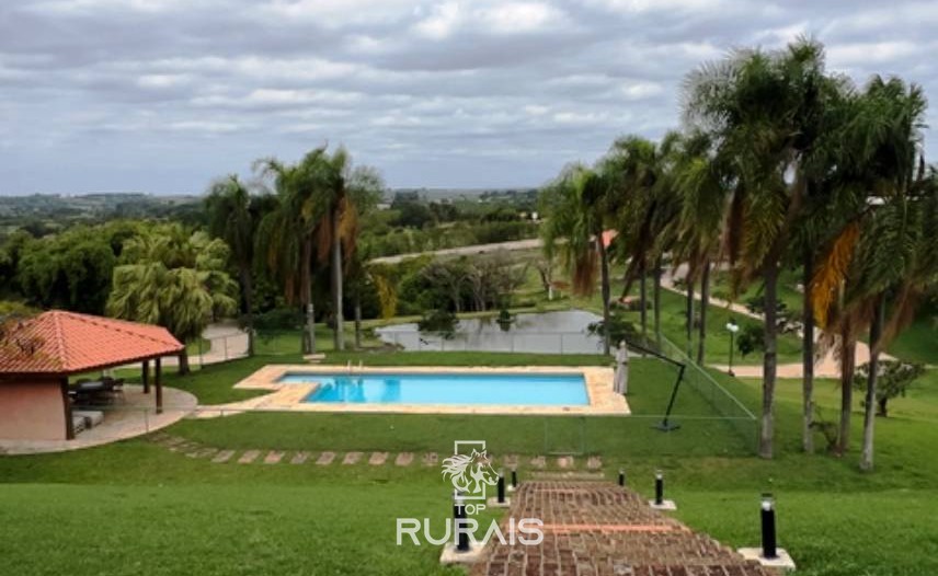 Haras perfeito à venda em condomínio. Porto Feliz-SP.