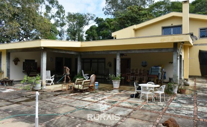 Sítio á venda na região de Tietê-SP.