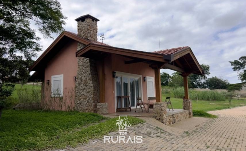 Haras perfeito à venda em condomínio. Porto Feliz-SP.