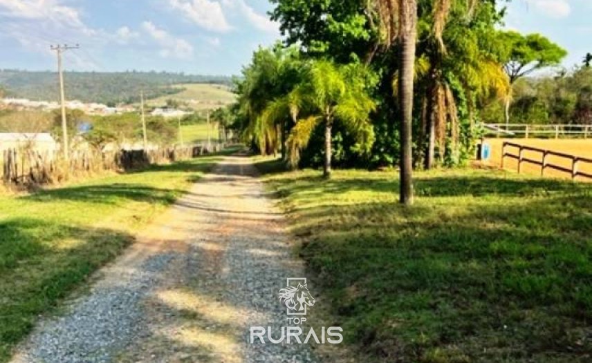 Haras à venda na região de Sorocaba com 15 alqueires.