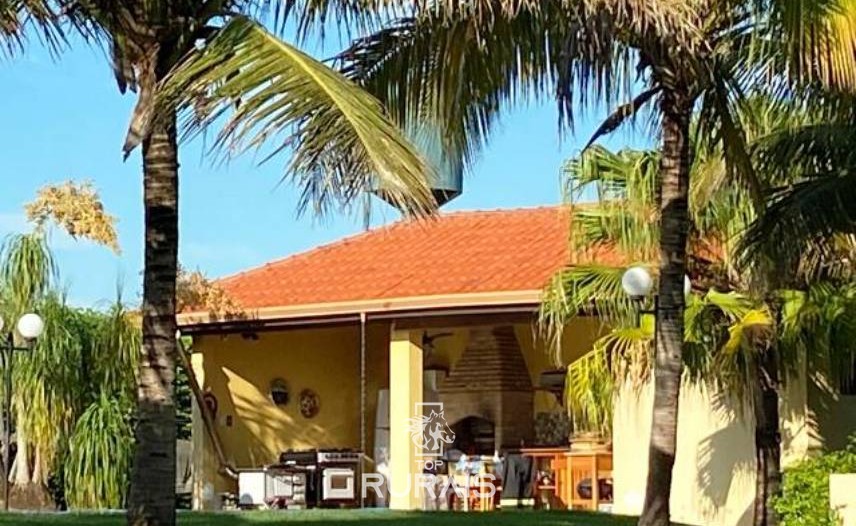 Chácara à venda em Porto Feliz-SP.