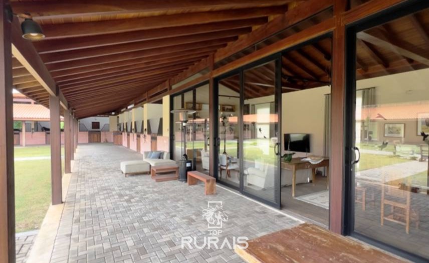 Haras perfeito à venda em condomínio. Porto Feliz-SP.