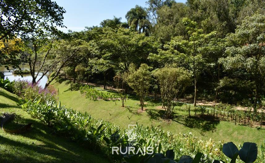 Sitio á venda em Piedade-SP.