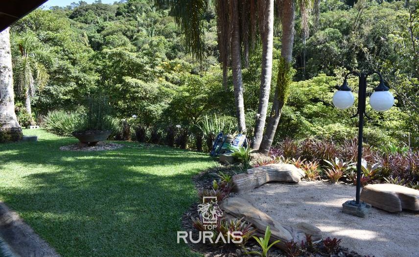 Sitio á venda em Piedade-SP.