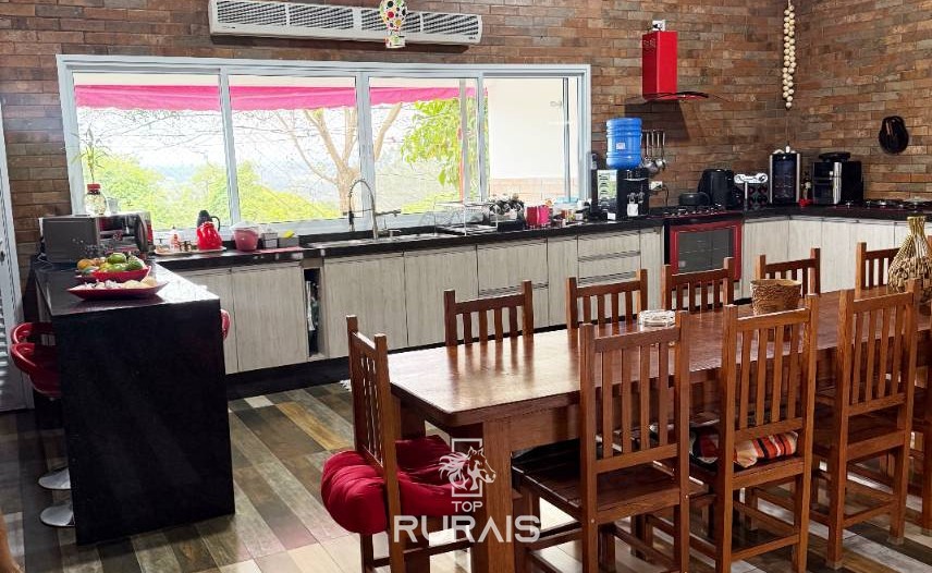 Chácara á venda em condominio rural. Porto Feliz-SP