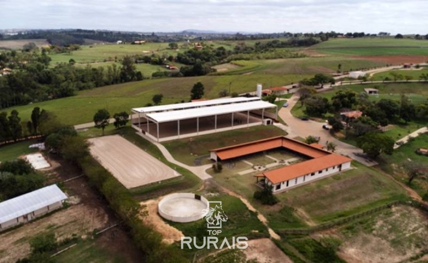 Haras perfeito à venda em condomínio. Porto Feliz-SP.