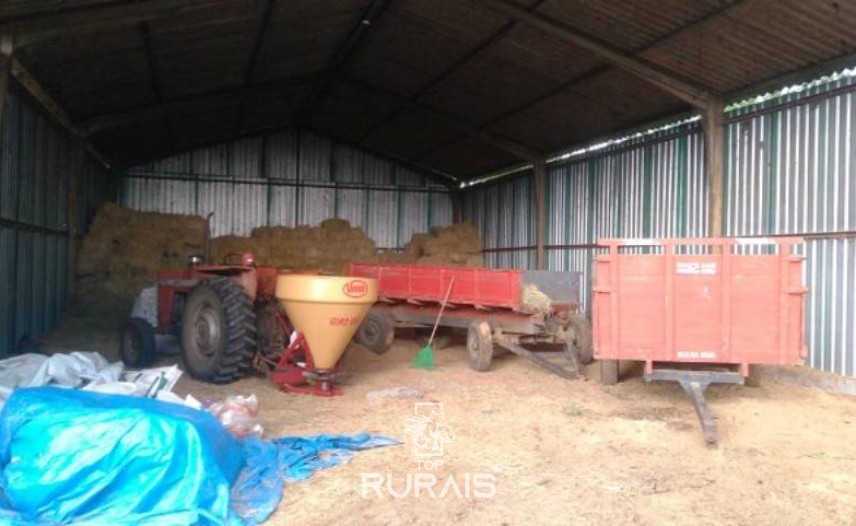 Fazenda à venda na região de Itapetininga.