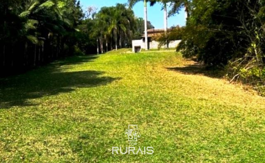 Haras à venda na região de Sorocaba com 15 alqueires.