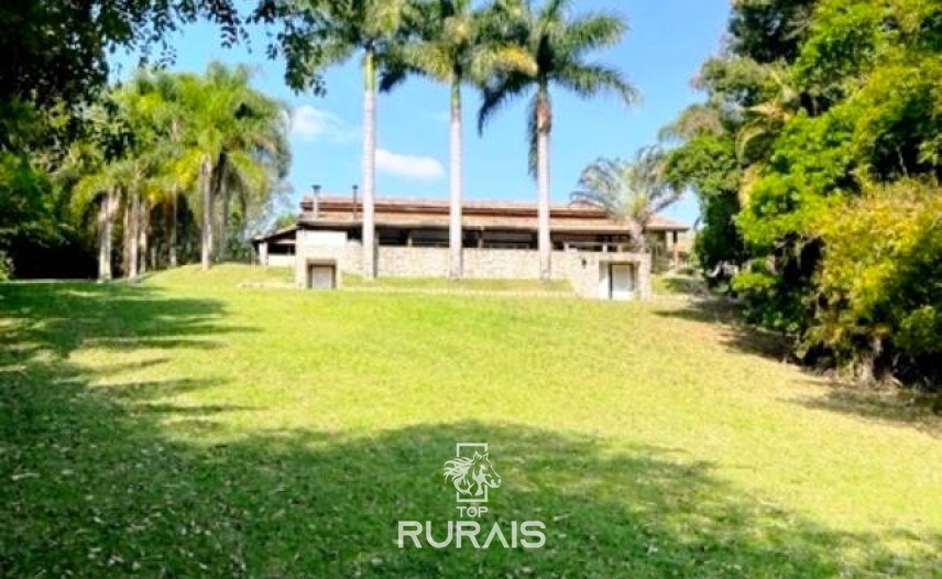 Haras à venda na região de Sorocaba com 15 alqueires.