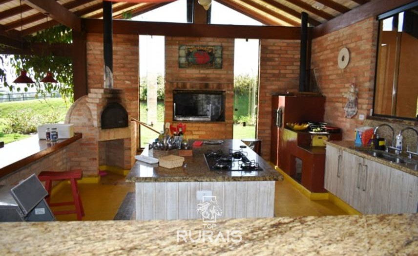 Sitio/haras á venda em Porto Feliz-SP.