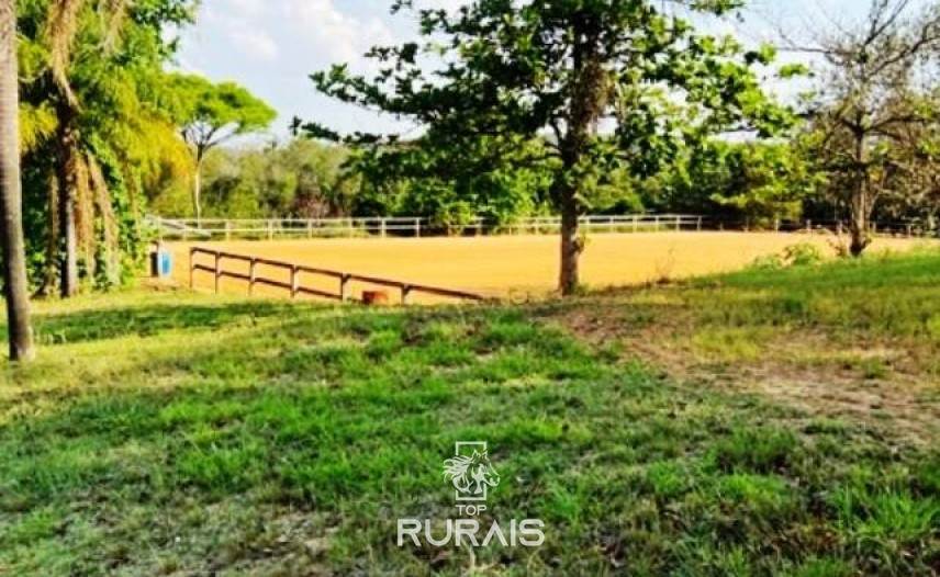 Haras à venda na região de Sorocaba com 15 alqueires.