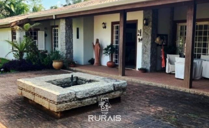 Haras à venda na região de Sorocaba com 15 alqueires.