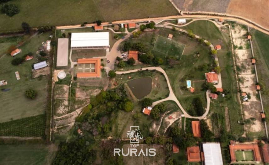 Haras perfeito à venda em condomínio. Porto Feliz-SP.