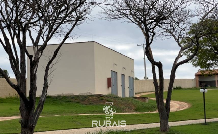 Haras perfeito à venda em condomínio. Porto Feliz-SP.