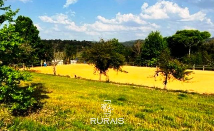 Haras à venda na região de Sorocaba com 15 alqueires.