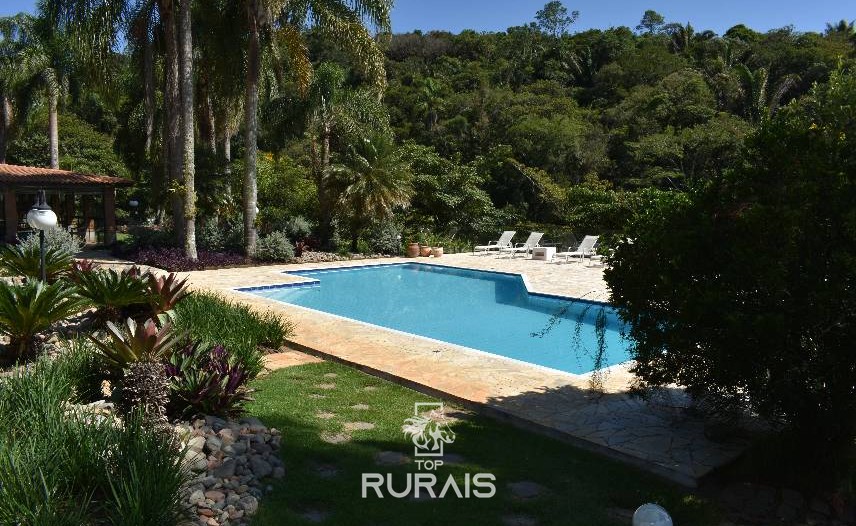 Sitio á venda em Piedade-SP.