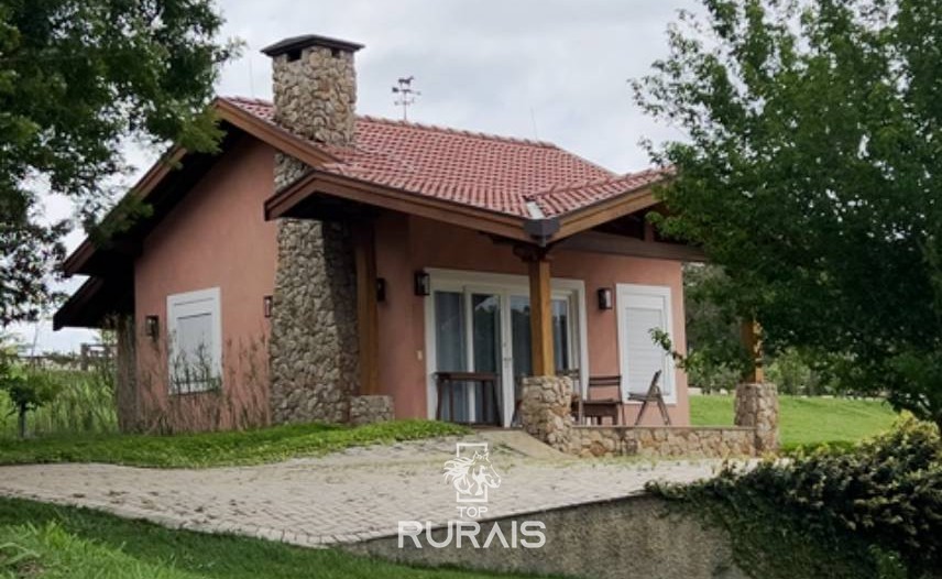 Haras perfeito à venda em condomínio. Porto Feliz-SP.