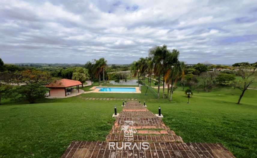 Haras perfeito à venda em condomínio. Porto Feliz-SP.