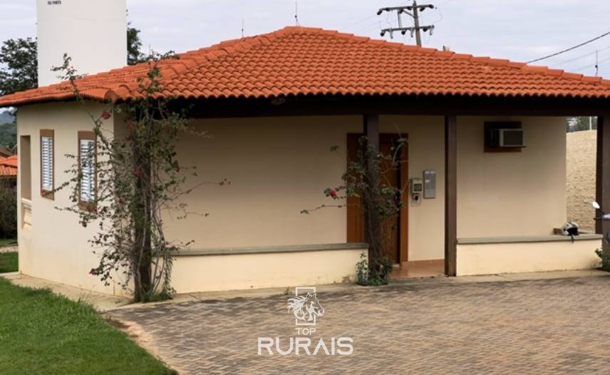 Haras perfeito à venda em condomínio. Porto Feliz-SP.