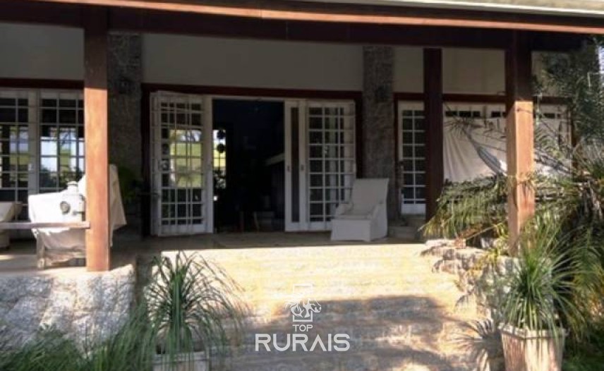 Haras à venda na região de Sorocaba com 15 alqueires.